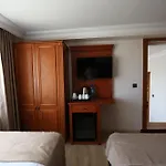 Hotel New House