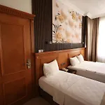 Hotel New House