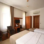 New House Отель *