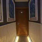 Hotel New House *