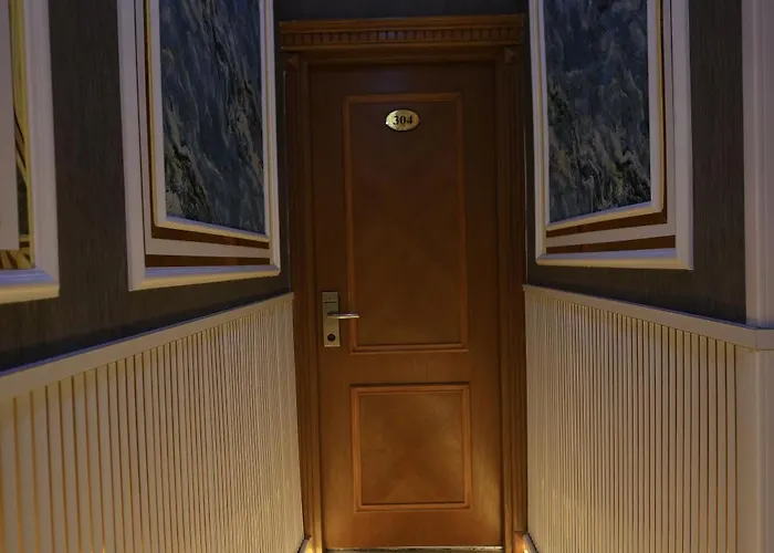 Отель New House *